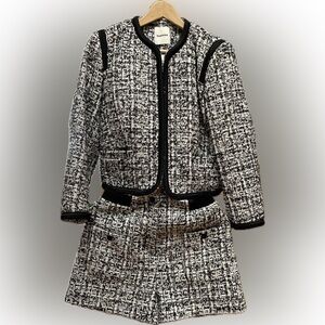 Chic Black and White Tweed Jacket and Skirt Set